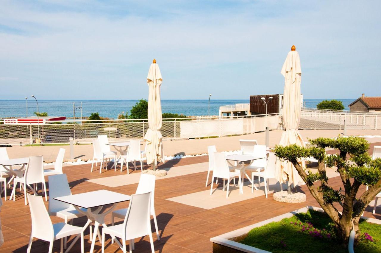 Ambruosi Village Resort & Spa Massignano Εξωτερικό φωτογραφία