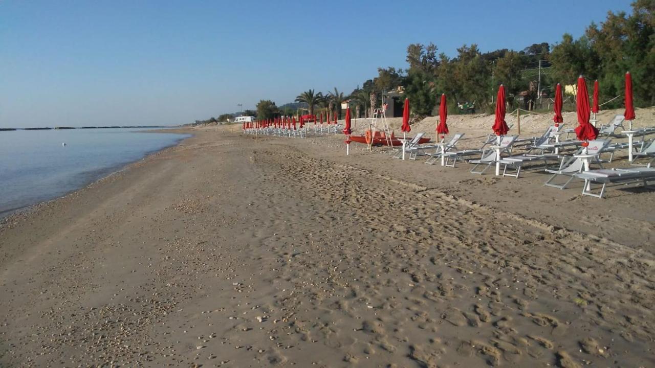 Ambruosi Village Resort & Spa Massignano Εξωτερικό φωτογραφία