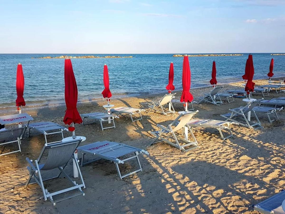 Ambruosi Village Resort & Spa Massignano Εξωτερικό φωτογραφία